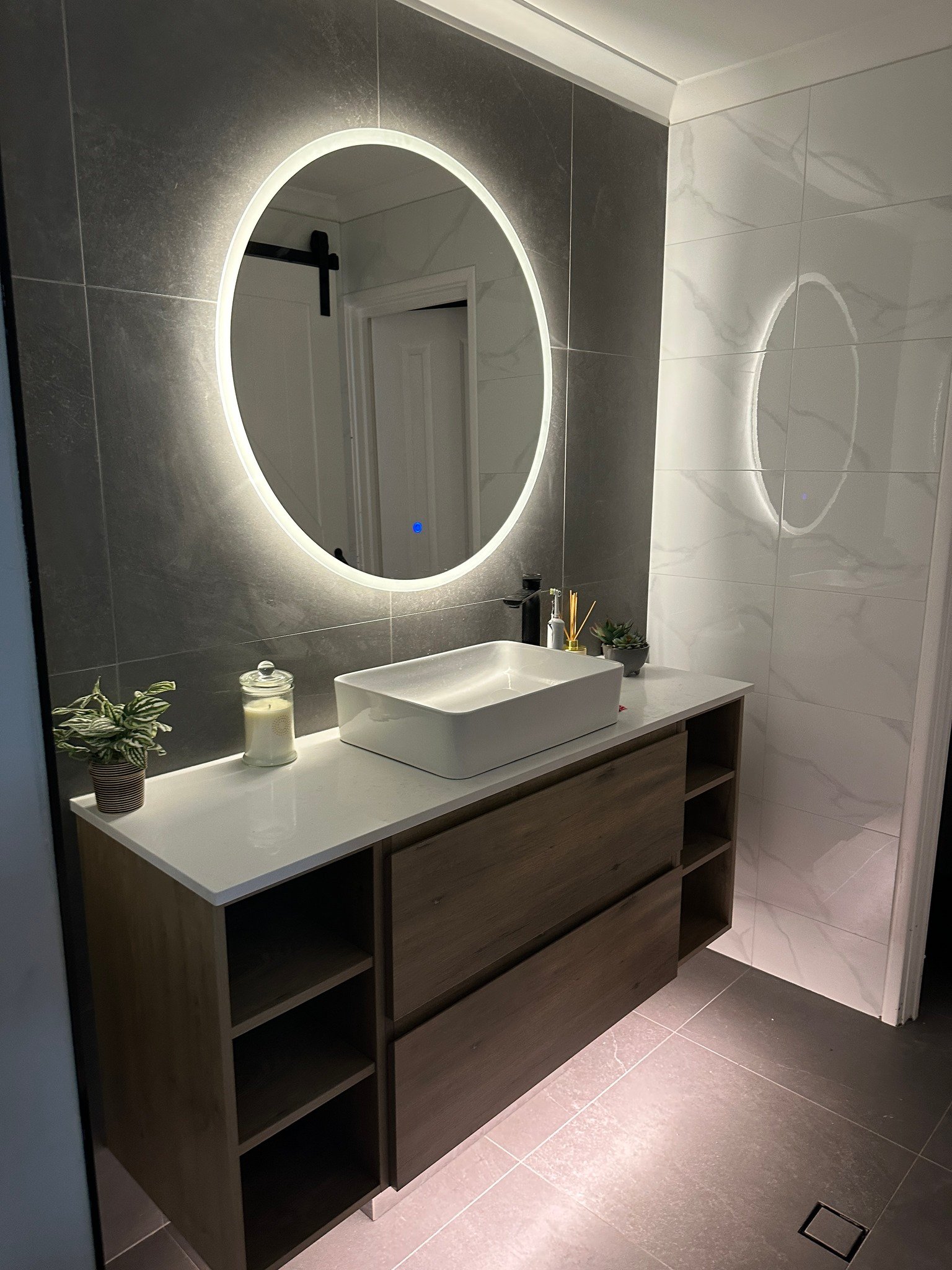 Luxury Bathroom Suite - Perth